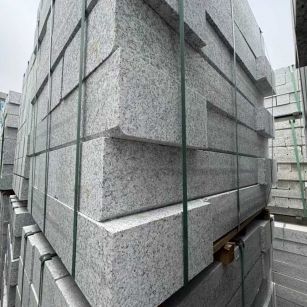 乌兰察布芝麻白路牙石 马路牙子