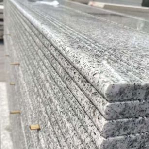 乌兰察布芝麻白楼梯踏步 花岗岩楼梯板材