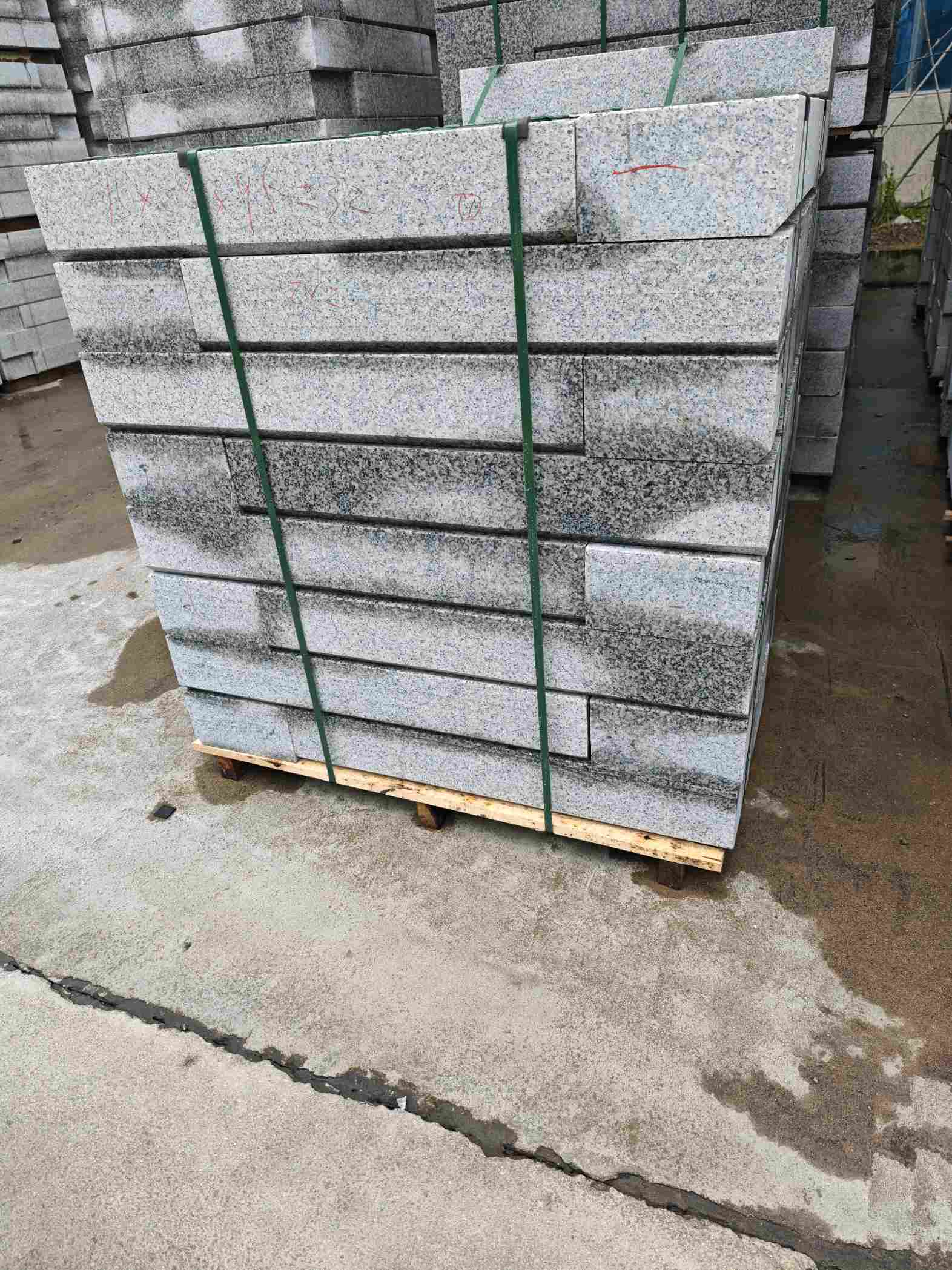 乌兰察布芙蓉白路牙石，马路牙子